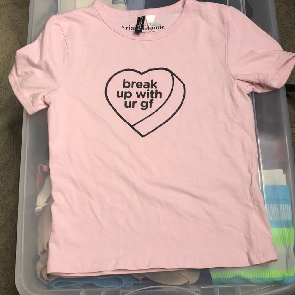 ARIANA GRANDE TEE SHIRT